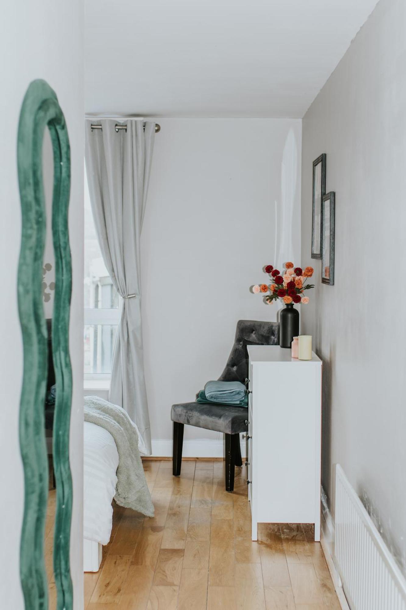 Whitehall Square Apartments- Queen'S Quarters Belfast Extérieur photo